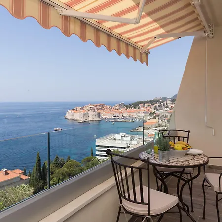 Amorino Of * ドゥブロブニク